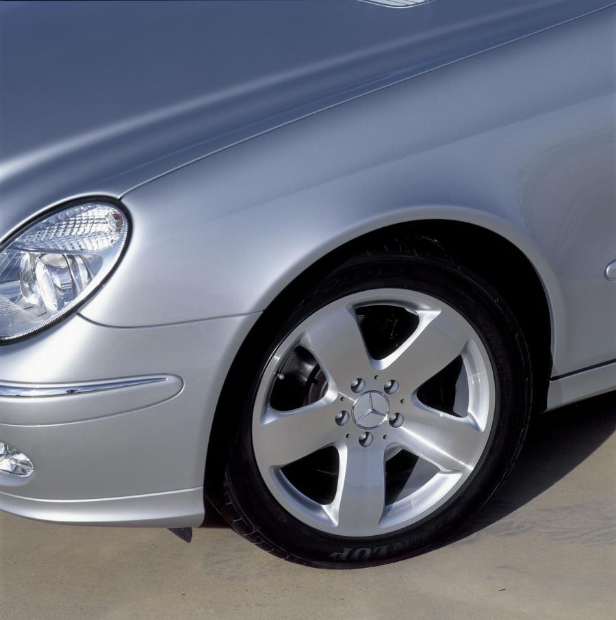  Mercedes-Benz E-Class 2002 года  (фото 376 из 448)